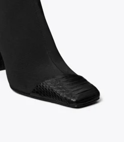 ASYMMETRISCHER STIEFEL MIT ZEHENKAPPE