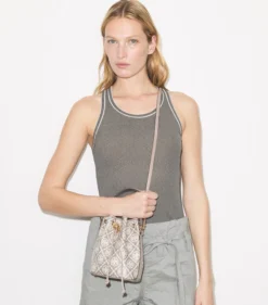 BESCHICHTETE MINI BUCKET BAG AUS JACQUARD MIT T-MONOGRAMM