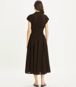BESTICKTES BAUMWOLLKLEID