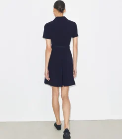 ELASTISCHES GOLFKLEID