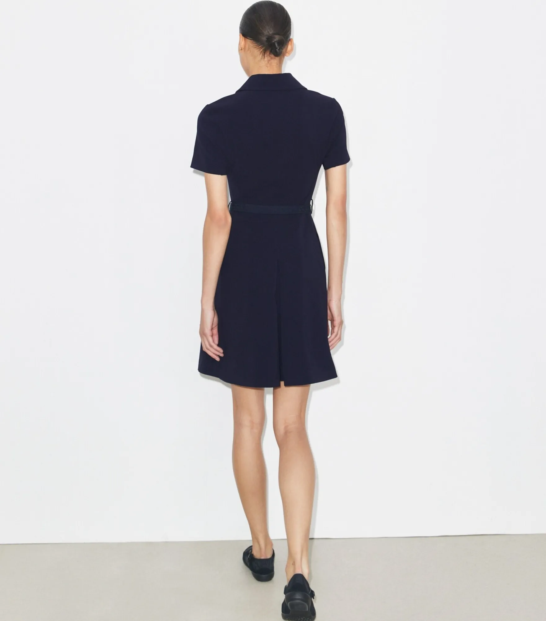 ELASTISCHES GOLFKLEID