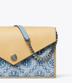 GELDBÖRSE IM KUVERT-STIL AUS DENIM MIT T-MONOGRAMM UND KETTE