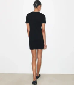 GERIPPTES T-SHIRT-KLEID AUS BAUMWOLLE