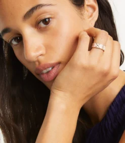 ICON EMAILLE-RING MIT T-MONOGRAMM