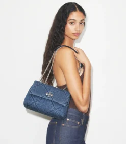 KLEINE KIRA SCHULTERTASCHE AUS DENIM MIT RAUTENSTEPPUNG