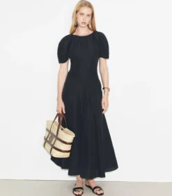 LEINENKLEID MIT BALLONÄRMELN