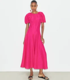 LEINENKLEID MIT BALLONÄRMELN