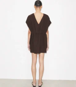 LEINENKLEID MIT GÜRTEL