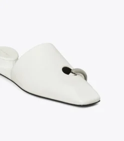 PANTOLETTE MIT PIERCINGDETAIL