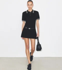 POLOKLEID AUS WOLLE MIT FALTEN