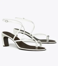 RIEMCHENSANDALETTE MIT PIERCINGDETAIL