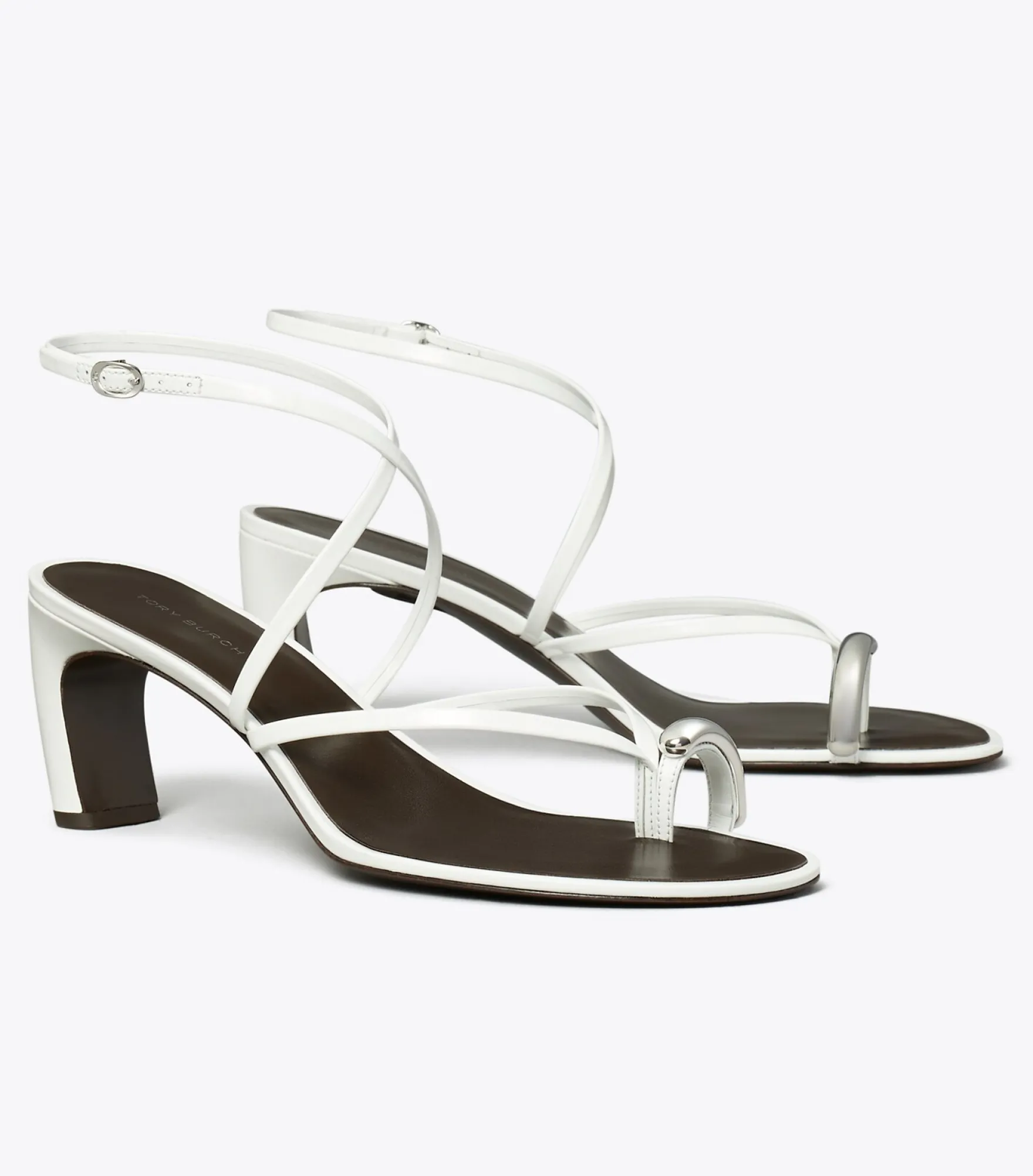 RIEMCHENSANDALETTE MIT PIERCINGDETAIL