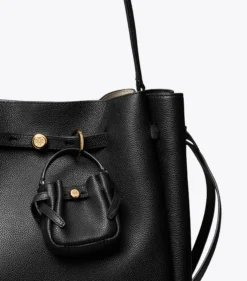 ROMY BUCKET BAG MIT ANHÄNGER