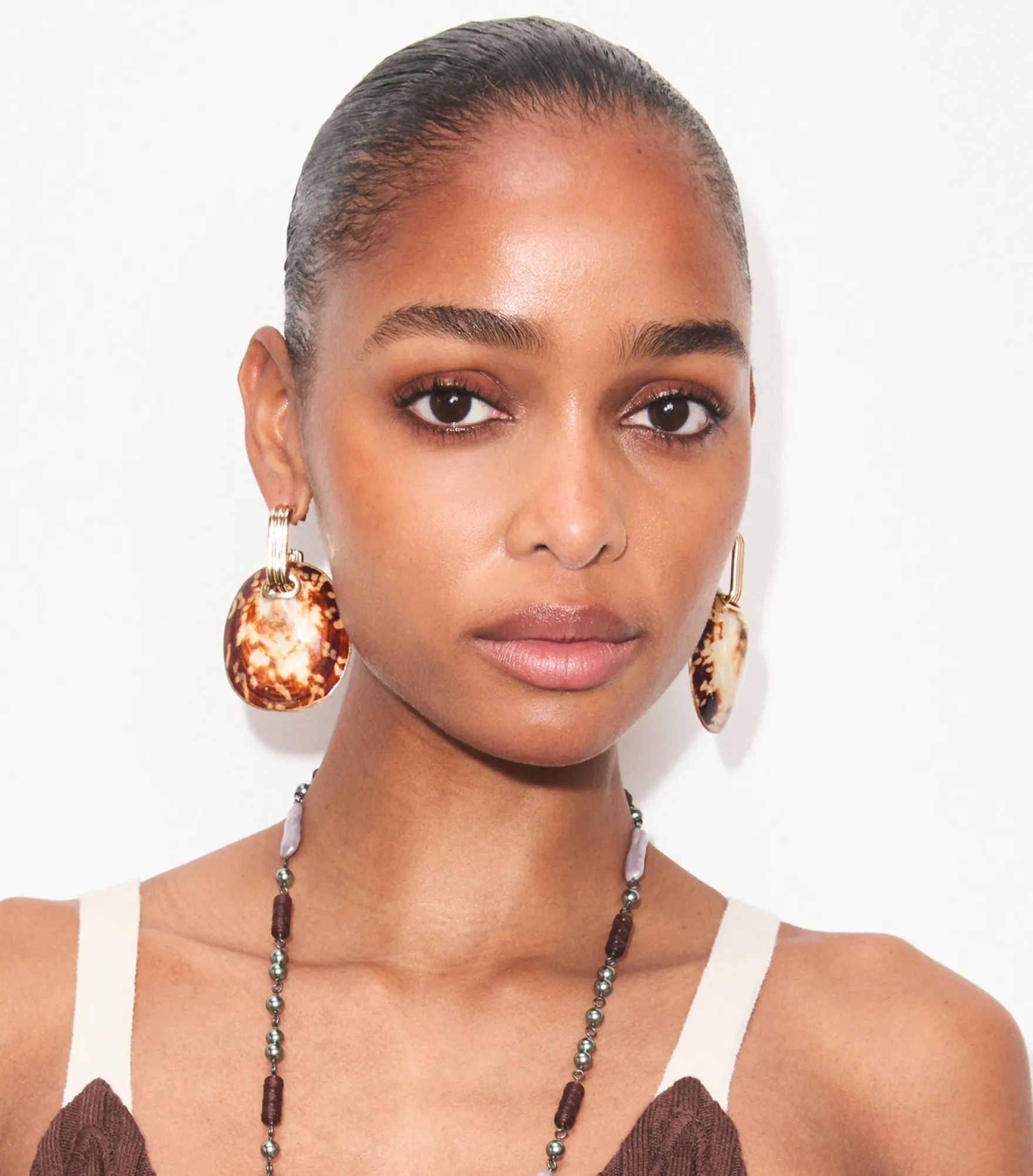 RUNWAY SHELL DROP EARRINGS