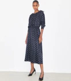 SEIDENKLEID